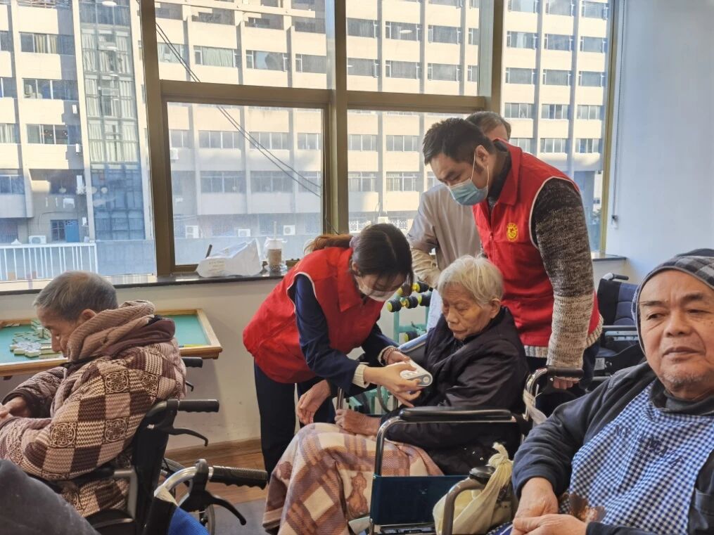 这个冬天很冷，这里却很暖！