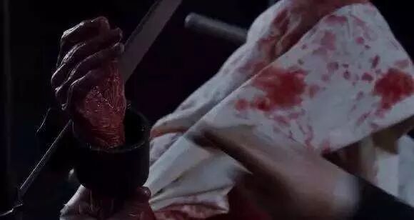 历史上的剥皮酷刑:剥下的人皮里填满稻草,俨然成为一个充气娃娃!