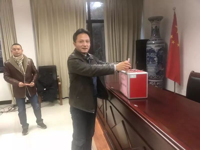 嫦娥四号奔月时 学生支部正扬帆