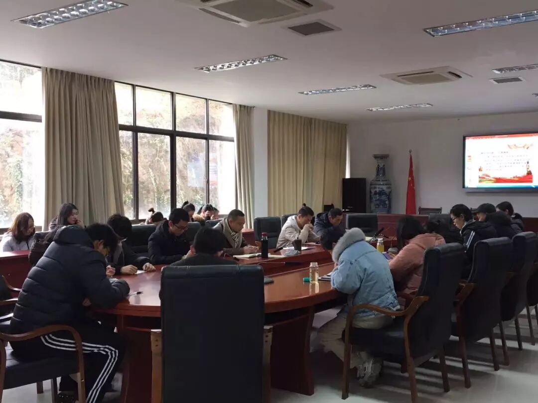 嫦娥四号奔月时 学生支部正扬帆