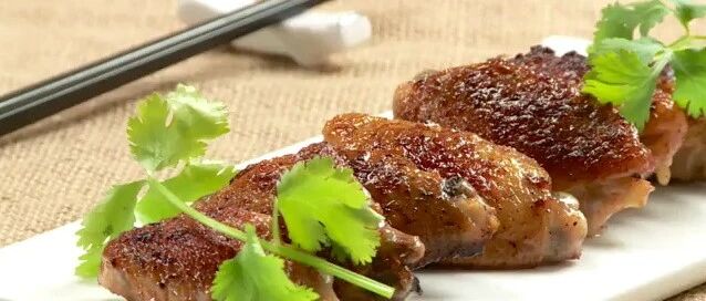 新手入门级鸡翅做法，做法简单，太好吃啦！