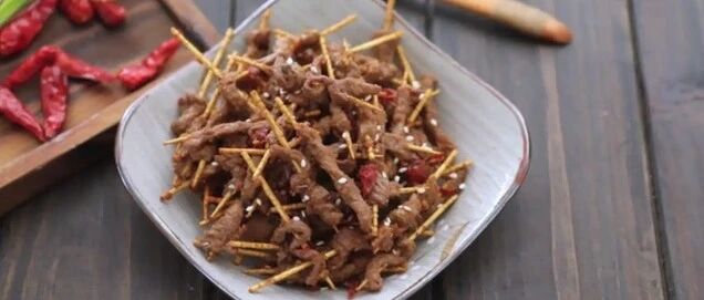 “艳压群芳”的牛肉特色做法，爱肉食朋友看过来！