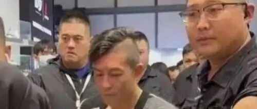 陈冠希怒怼全日空空乘,“钻石卡”也得让日籍?网友反应两极分化,你挺谁?