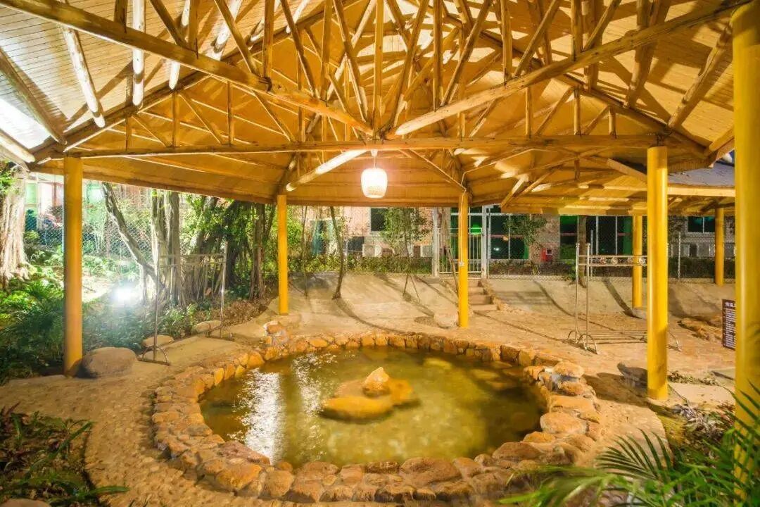 降温现在泡刚刚好78元抢购新景泉山庄度假区成人温泉门票1张含无限次