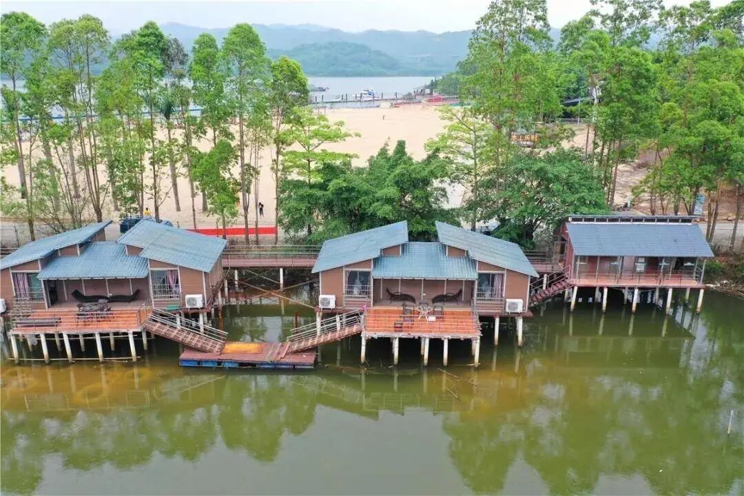 爆款福利仅需99元抢英德大樟沙度假村木屋澳洲水上别墅含双人云海江湾