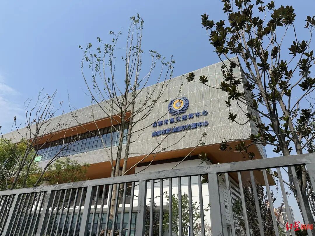 “听懂”沉默的求救！成都120调度员上演教科书式解救→插图1