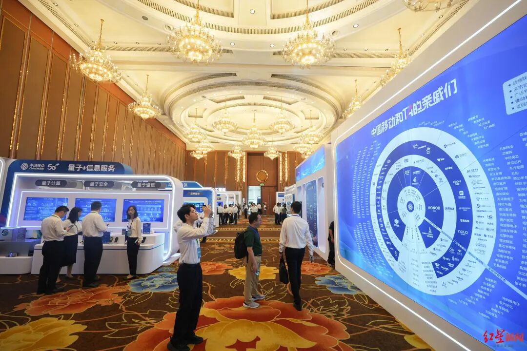 中国移动和TA的“亲戚”们亮相成都，企业：看好成都发展插图1