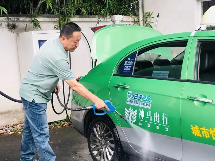 提升打车体验，成都将对脏臭车、绕路议价、不文明等专项整治插图2