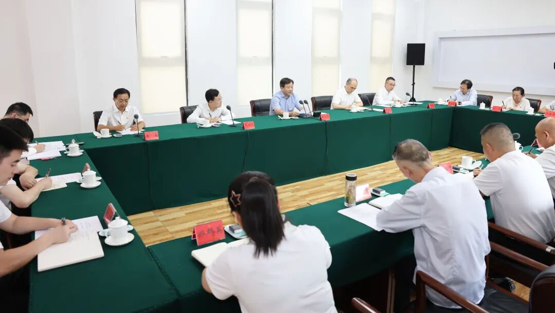 曹立军在基层党支部工作联系点讲学习教育专题党课插图2