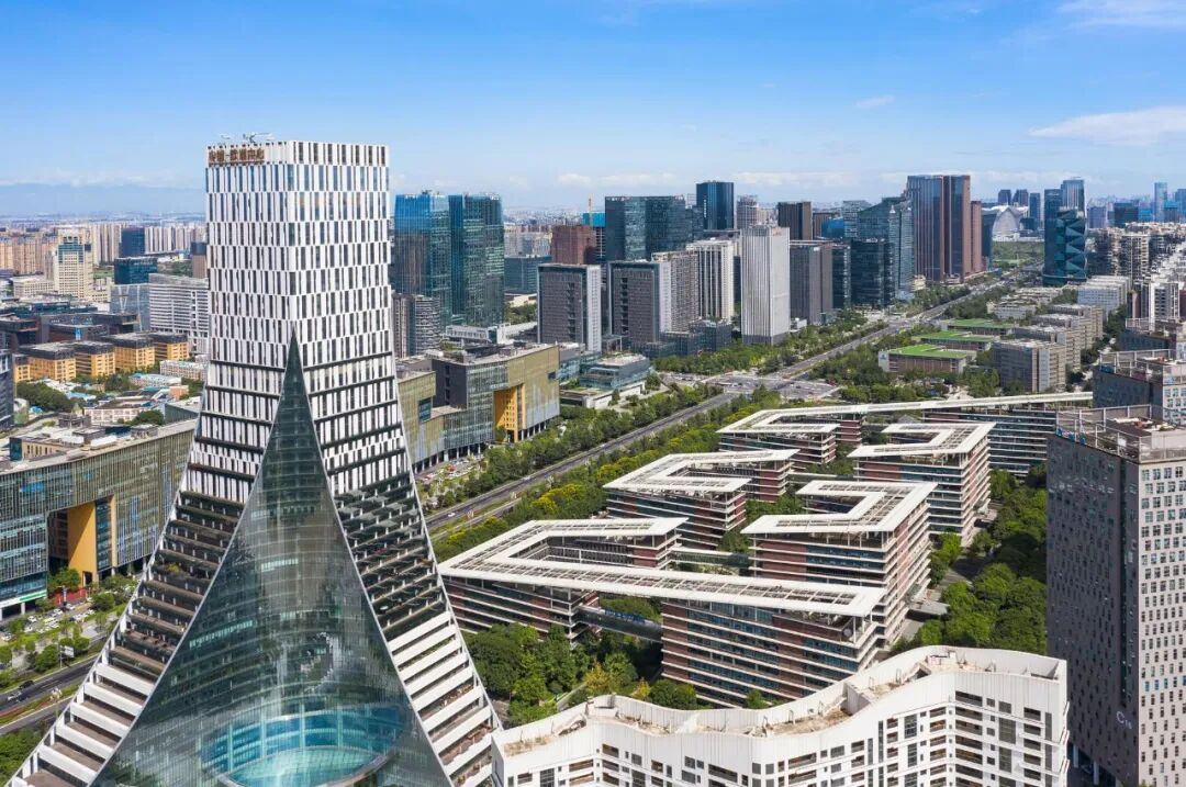 人民日报头版发文！成都加力推动产业园区高质量发展插图1