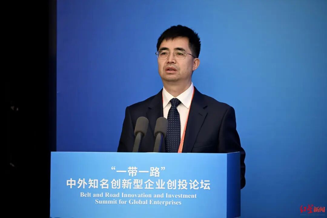 外宾用上成都造，连说三个“棒”！这场论坛上多个重量级项目签约插图4