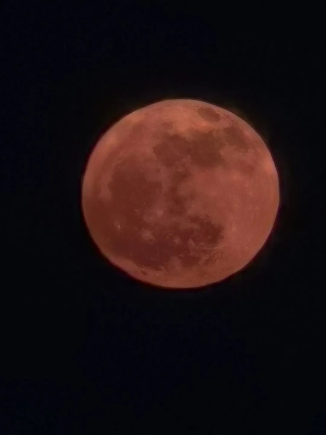 快抬头！天上有个红月亮插图5