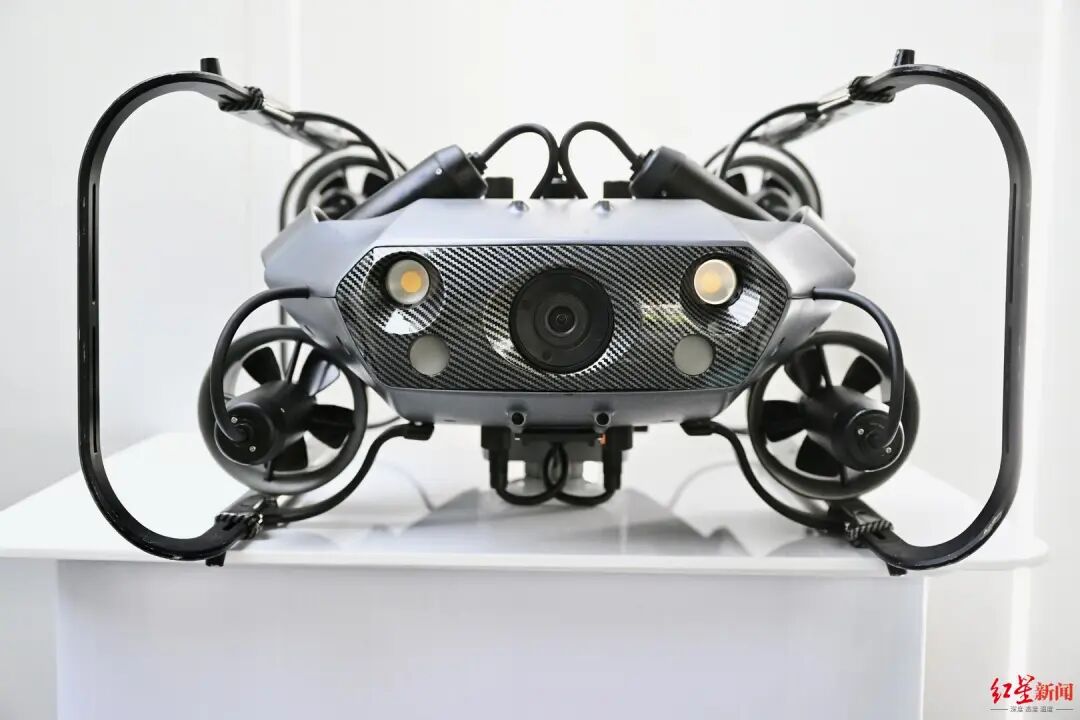 深潜350米，探尼斯湖“捉水怪”🤖成都造来也插图4