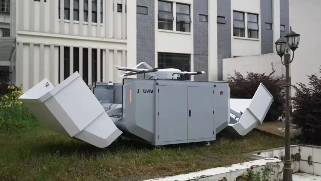 无人机雨夜起飞！实时监控地灾隐患，自动生成21条预警插图3