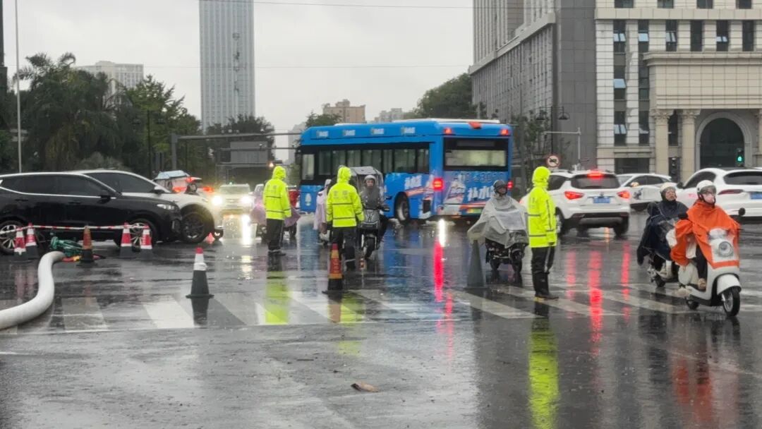 全市强降雨已趋于结束，积水路段正有序恢复插图2