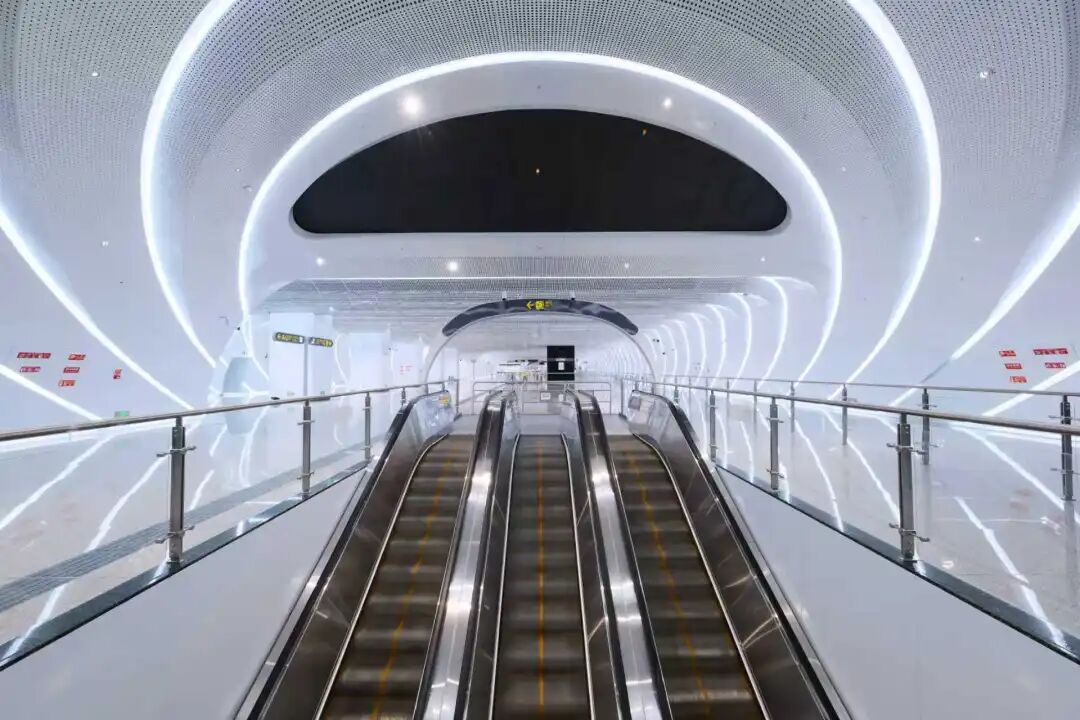 曹立军王凤朝调研轨道交通新线开通准备工作插图3