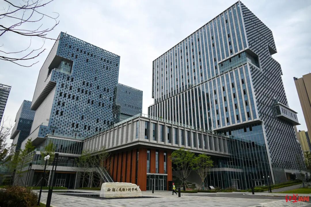 算力政策出台、数据集团揭牌……成都，主打一个“创新”