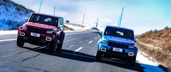 BJ40刀锋英雄版迎嫦娥五号荣归，极限越野实力再立头功