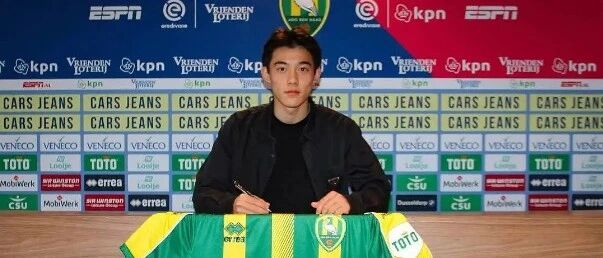 征战海外，帅上热搜！足球名将李明之子火出圈