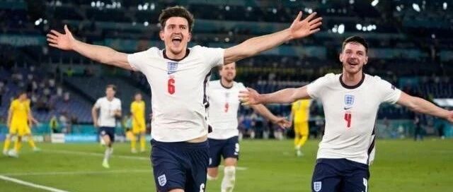 金鸿一瞥丨大胜乌克兰！回家的路，三狮想要走得更远