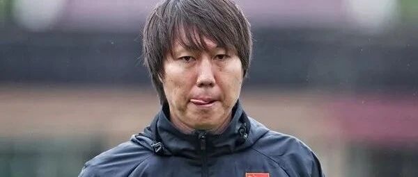 牺牲国足又一个四年，可不仅仅是“换李铁”的问题