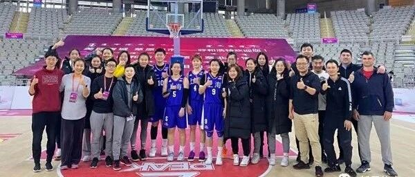 上海女篮的姑娘们“放大招”了，大鲨鱼啥时候能学习一下？