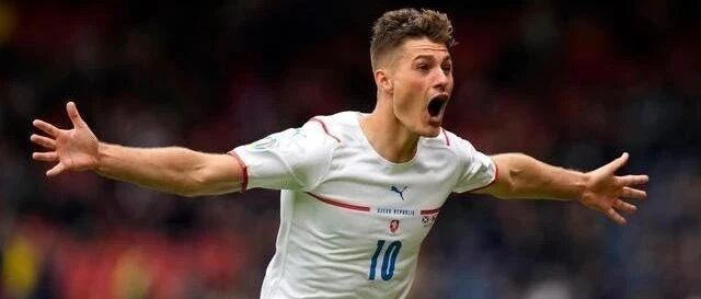 欧锦赛最佳进球已get！小人物的一球成名！