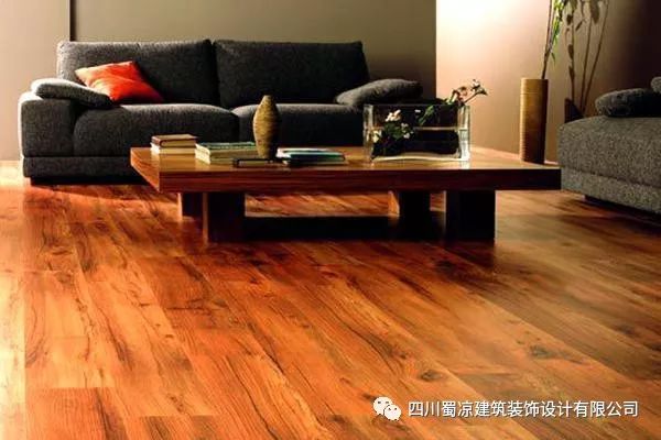 富林地板天料木_木包鋁和鋁包木哪個(gè)貴_木地板起包怎么辦