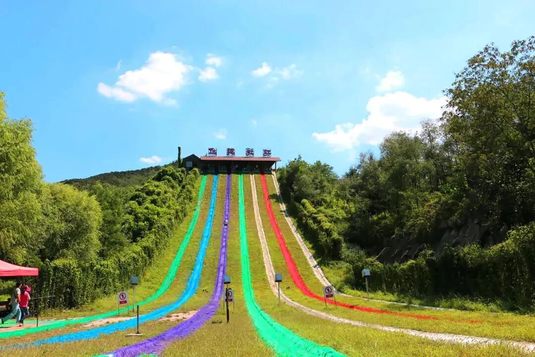 全新赛道!揭秘《快乐向前冲》临沂沂水雪山彩虹谷赛道关卡!