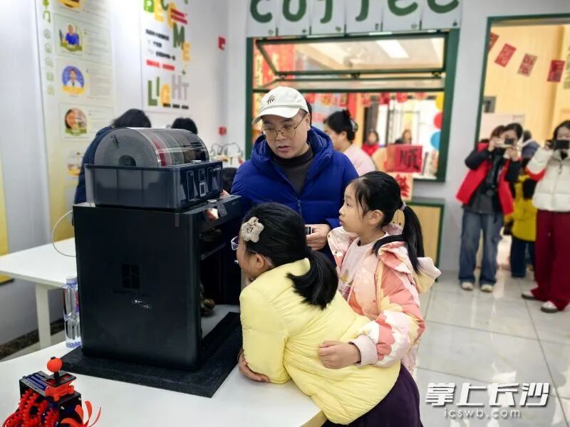 3D打印十二生肖玩具。