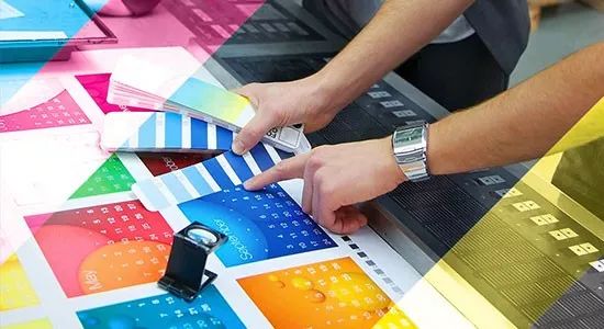 專業(yè)印刷畫冊(cè)的公司_公司畫冊(cè)印刷_揚(yáng)州專業(yè)企業(yè)樣本畫冊(cè)印刷