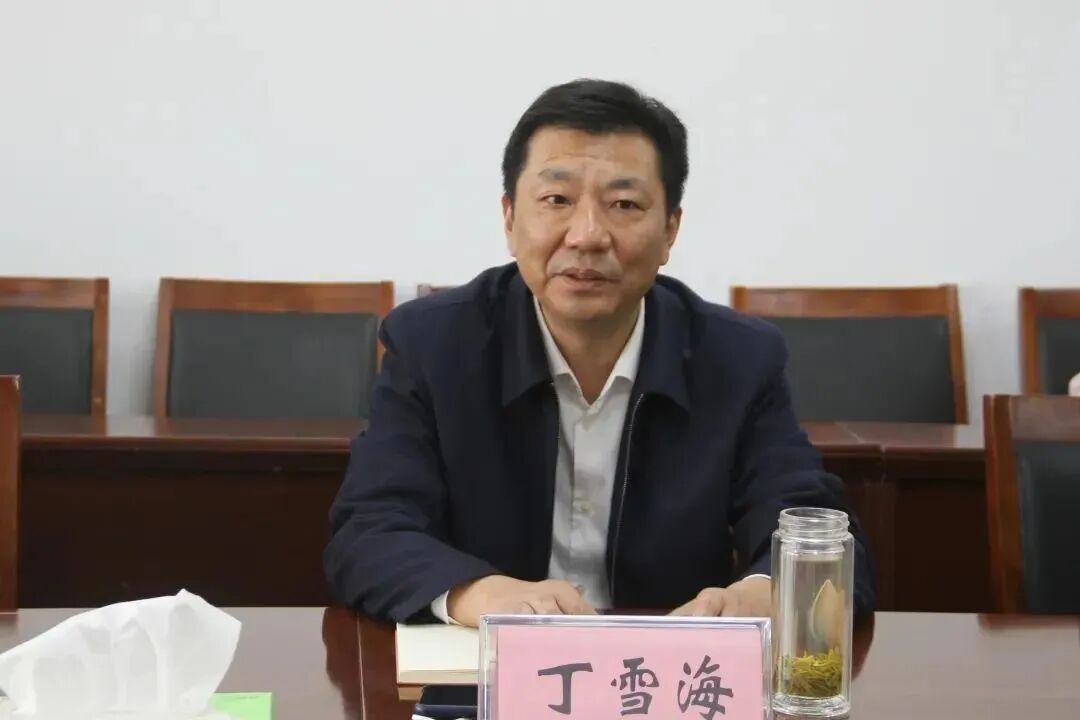 丁雪海参加扬州市人大代表统一见面日活动