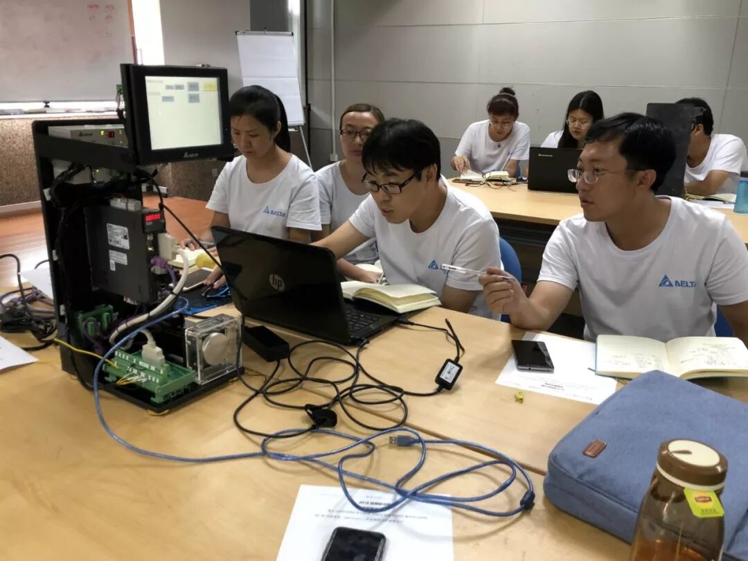 【學(xué)在中達(dá)】校企攜手 智造人才—記2018年雙師研習(xí)營暨臺(tái)達(dá)班夏令營