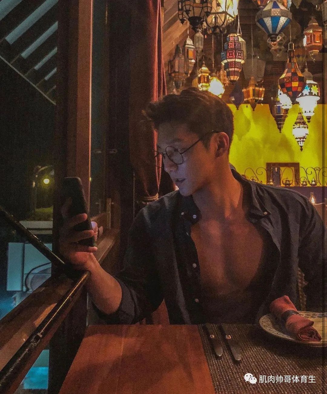 颜值平面男模，成熟帅的男生真的很有魅力