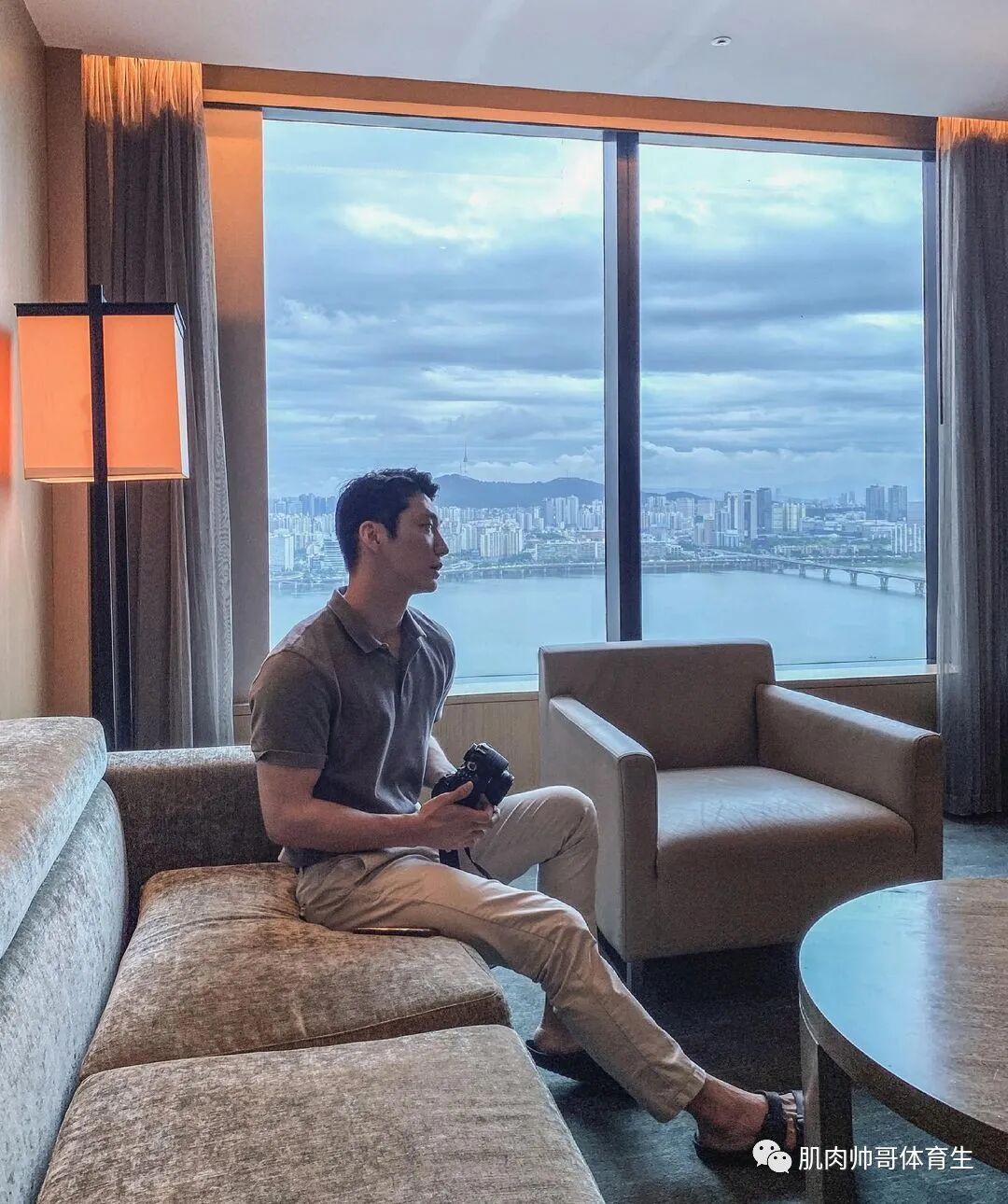 颜值平面男模，成熟帅的男生真的很有魅力