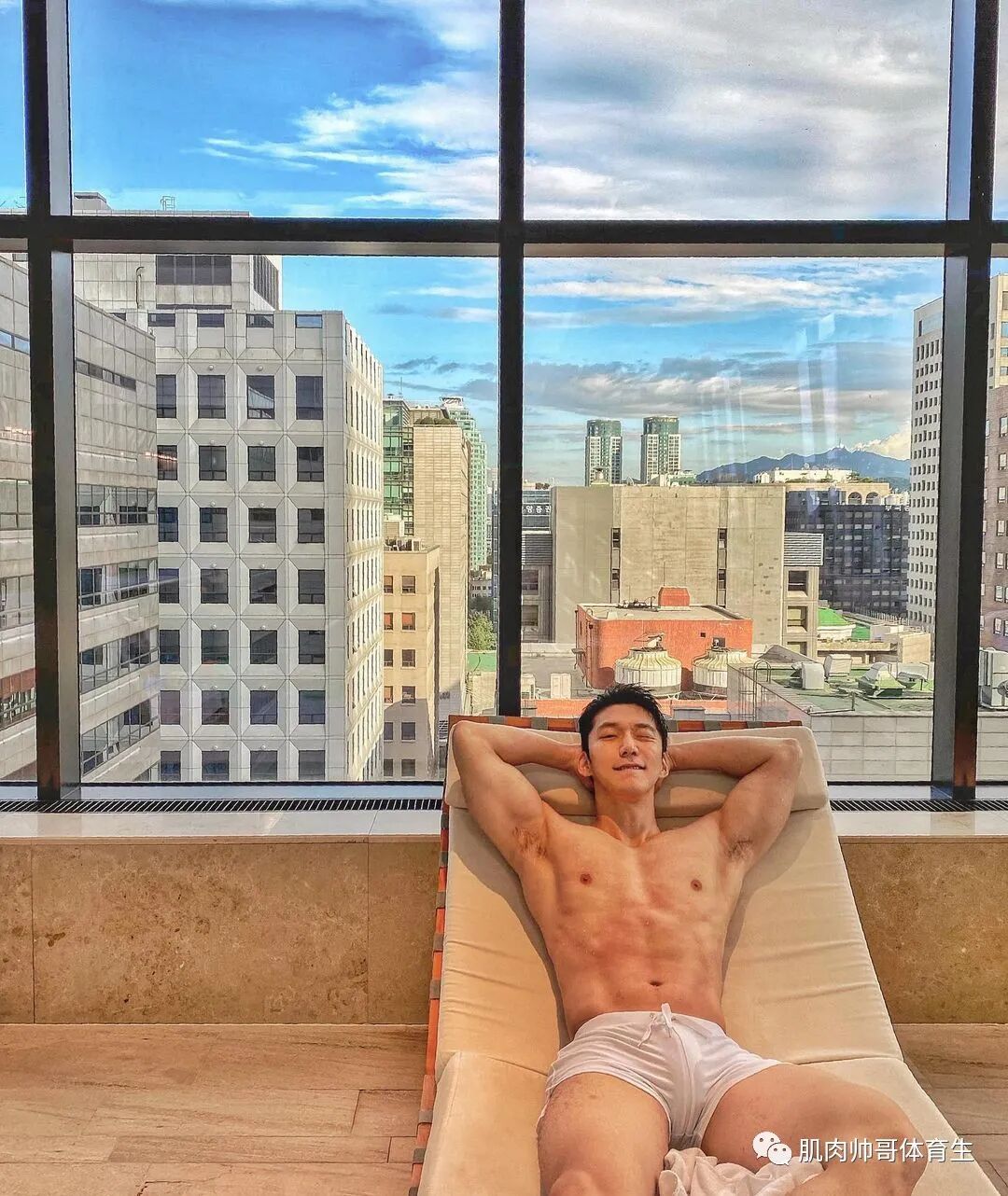 颜值平面男模，成熟帅的男生真的很有魅力