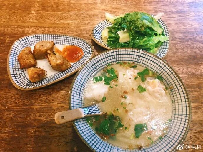 



一个顶级单身女青年的逍遥一天
