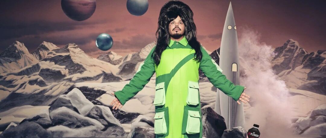 为方便你装更多零食，711也跨界卖衣服了？