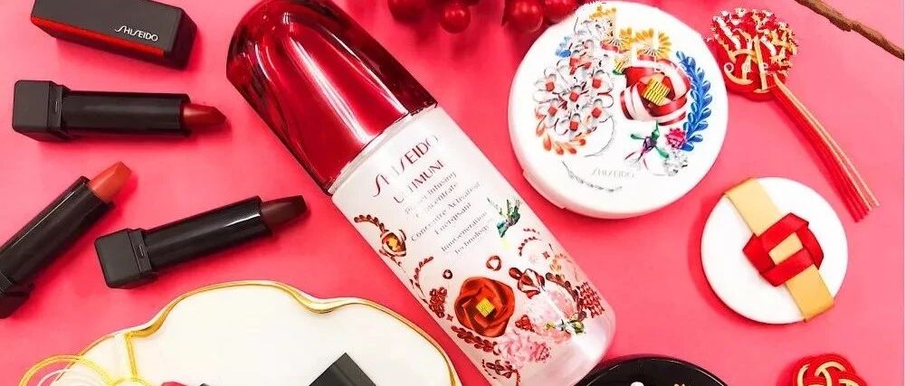 完了！完了！我发现了日本今年最美圣诞限定套装......