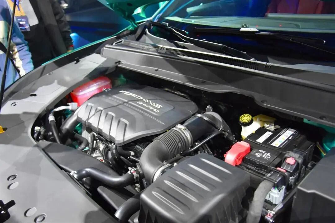 风行t5 evo在动力上,搭载世界10佳变速箱,三菱1.