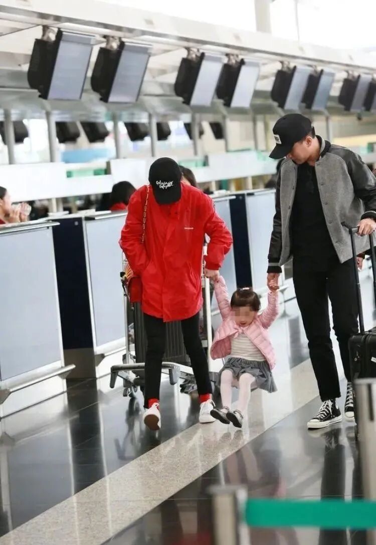 不是吧！恩爱夫妻崩了，公公下场内涵？（组图） - 24