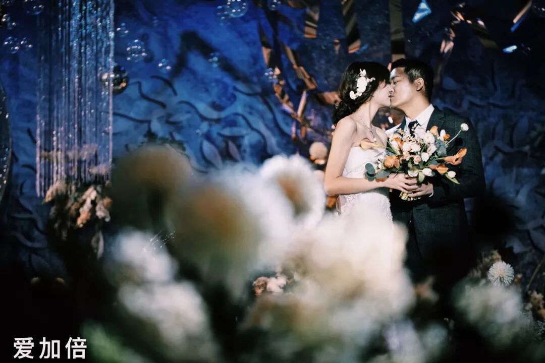 婚礼场布 | 一场神秘又梦幻的蓝色婚礼