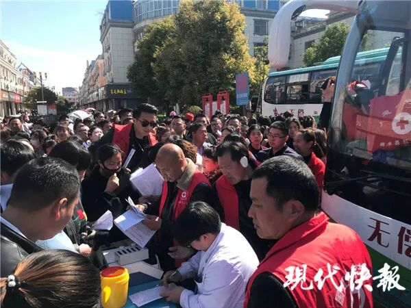 直击响水“3·21”爆炸后现场：不留死角 不落一人