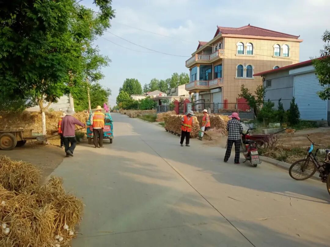 【我为群众办实事】磨山镇:城乡环卫一体化 人居环境展"新颜"-兴农