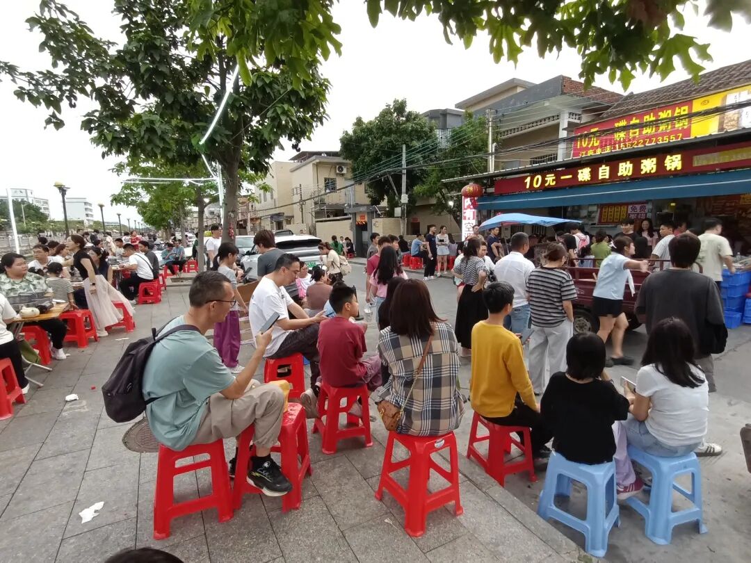 现场人气火爆。