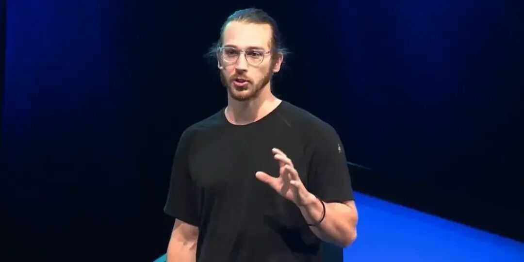 以太坊主网上线十周年：从创世八人组到去中心化社区的关键先生们