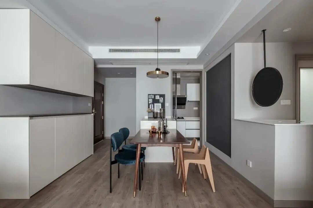 她家87㎡小户型，明明装修很简单，却有着藏不住的质感，氛围太好了