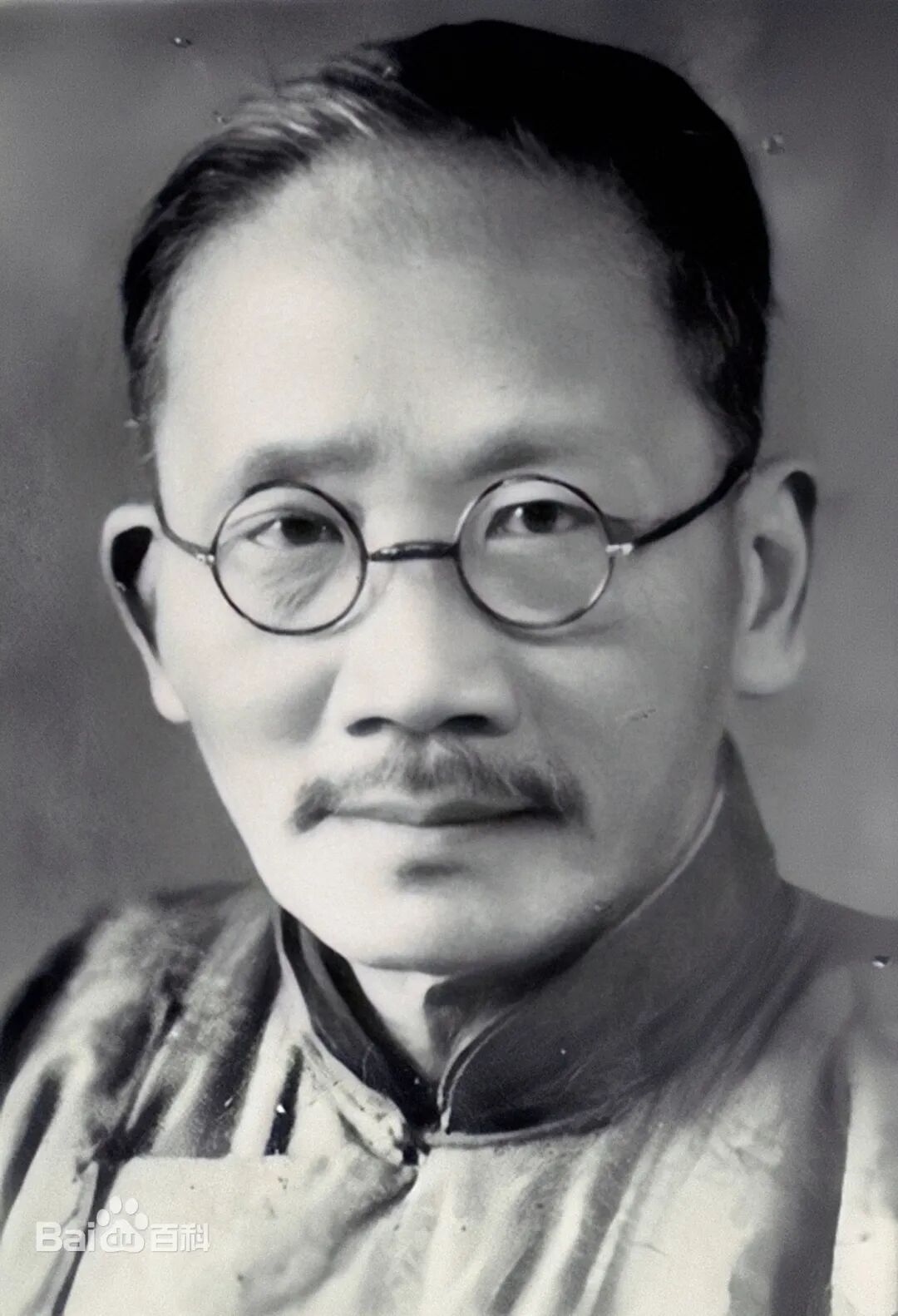 电视剧中,马少华饰演的蔡元培一气呵成,语气严肃却又真诚.