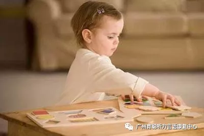 如何培养听障儿童的注意力 如何培养听障儿童的注意力