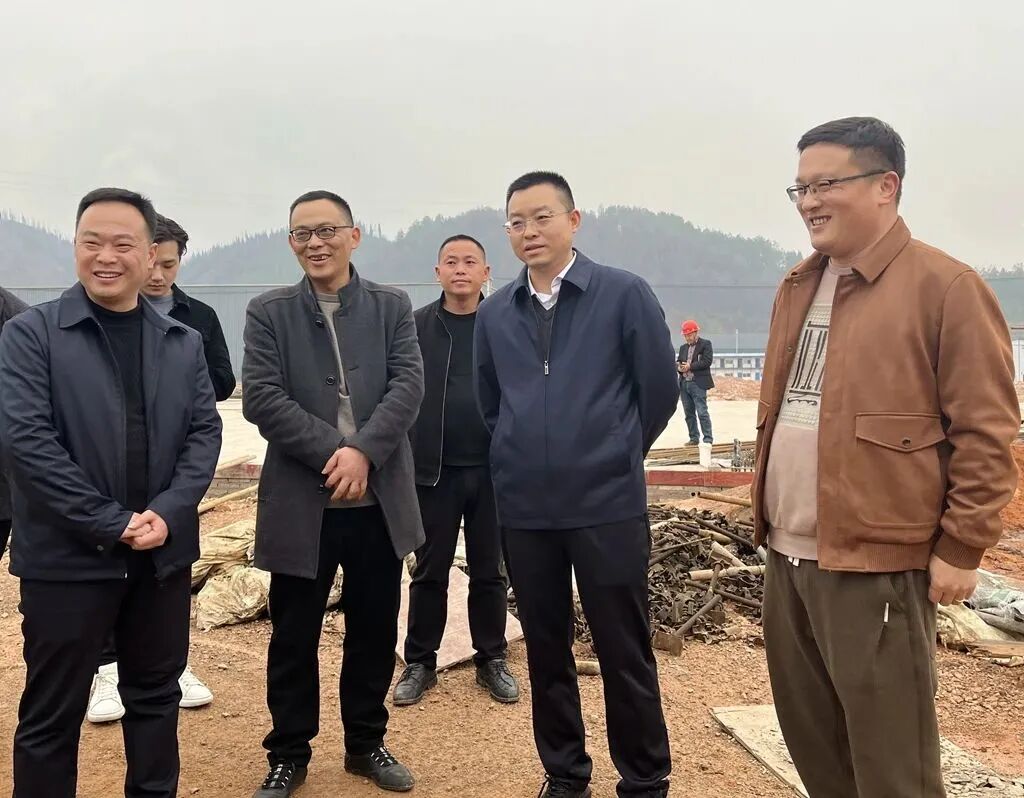 杨仕根先后来到年综合利用10万吨动力锂电池资源循环